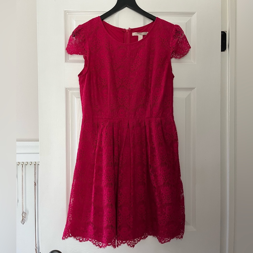 Forever 21 Women’s Fuchsia Lace Short-Sleeve Party Dress